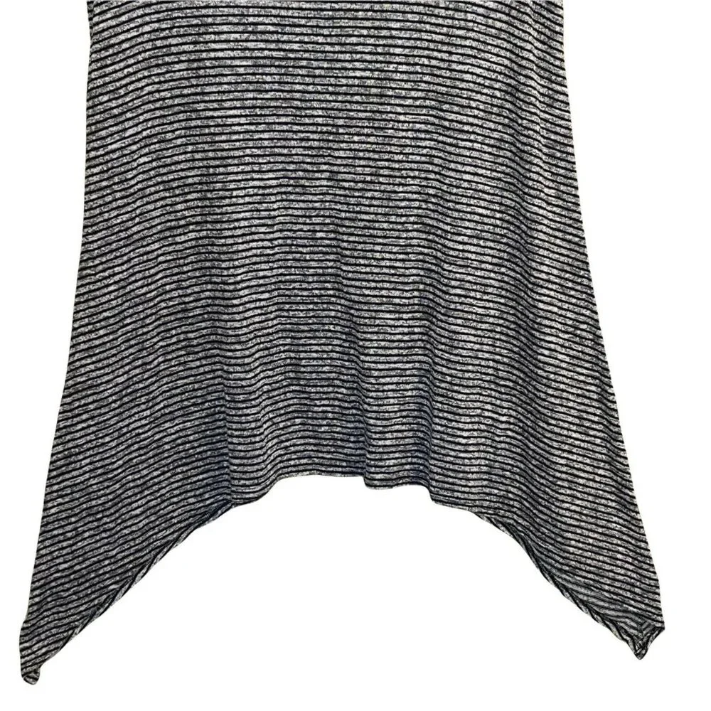 Rue+ Women Swing Dress 4X Striped Black White Short Sleeve Shark Bite Stretch US - Picture 6 of 9